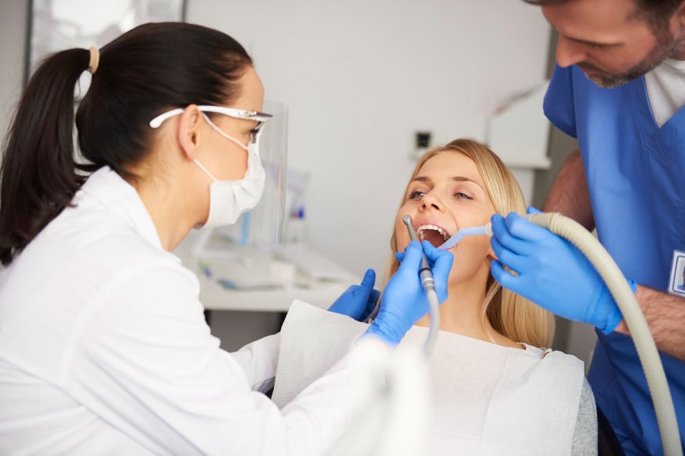 La periodoncia nos ayuda a cuidar las encías